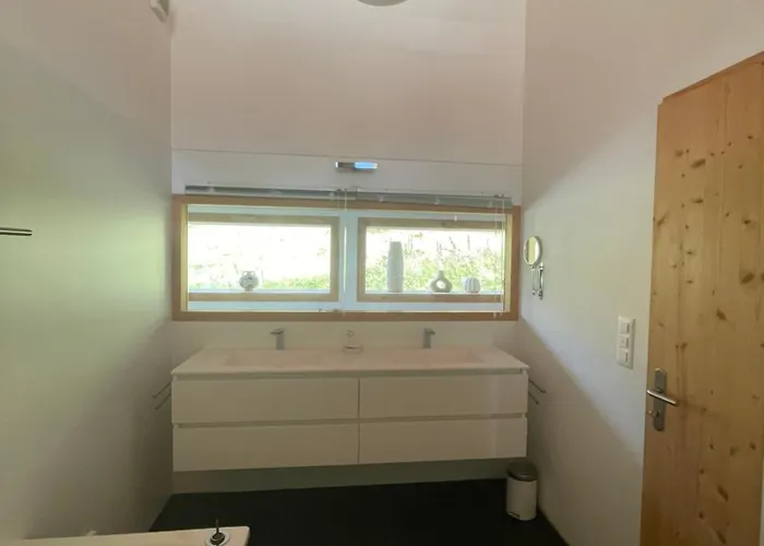 Alpine Dream With Close To Geneva 레모스